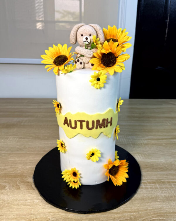 SUNFLOWER THEMED CAKE