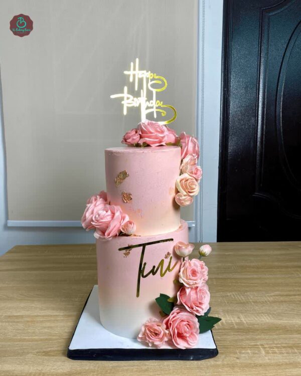 Floral Elegance Cake from The Baking Barn NG, Lekki.