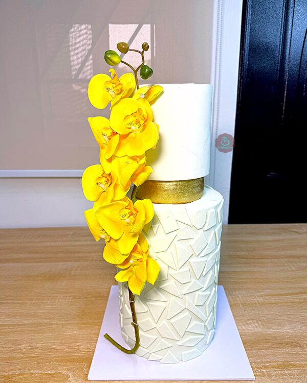 MODERN ORCHID TIERED CAKE